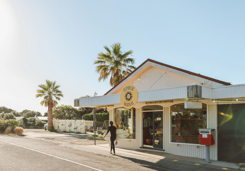 Unforgettable Beaches, Meeting Stingrays and Excellent Eating: What To Do in Gisborne